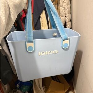 Igloo Pale Blue Tote Bag with Sky Blue Straps